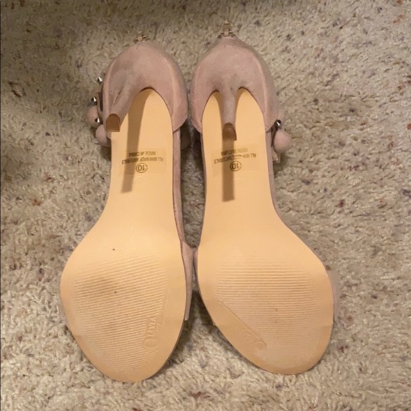 Shoes - Picture 2 of 3